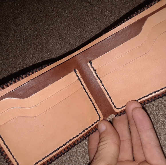 Hand Made Genuine Leather Wallet. - Picture 3 of 4